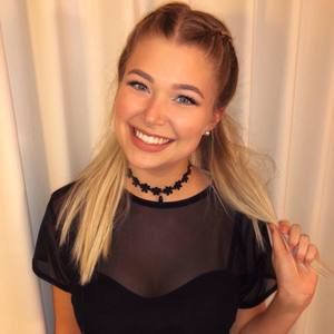 Meet your Posher, Brooke